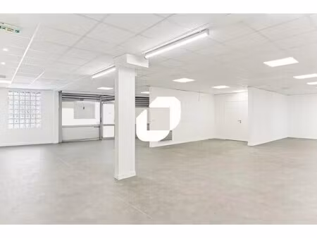 location bureaux 275 m²