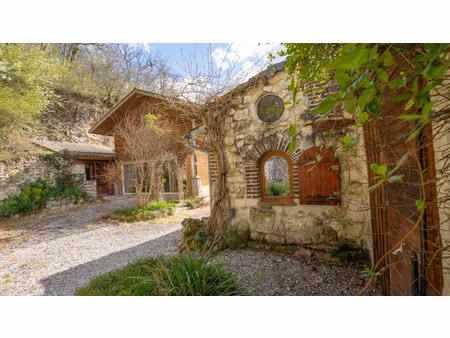 annonce vente maison 9 pièces de 180m2 à montaigu de quercy (82150) - paruvendu.fr ref 992