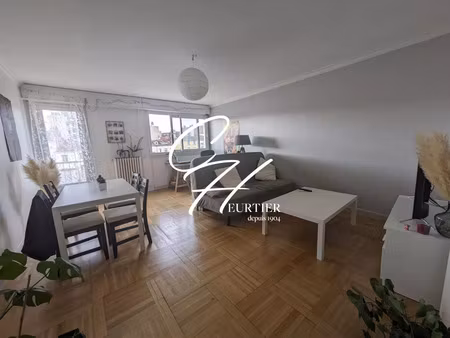 location appartement 2 pièces 57m2 grenoble 38000 - 780 € - surface privée