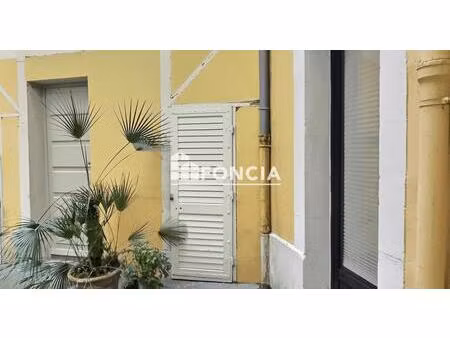 exclusivité foncia – superbe studio avec mezzanine au cœur de vienne