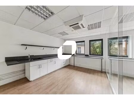 location bureaux 247 m²