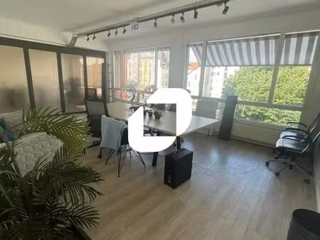 location bureaux 278 m²