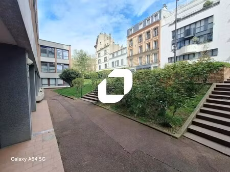 location bureaux 61 m²