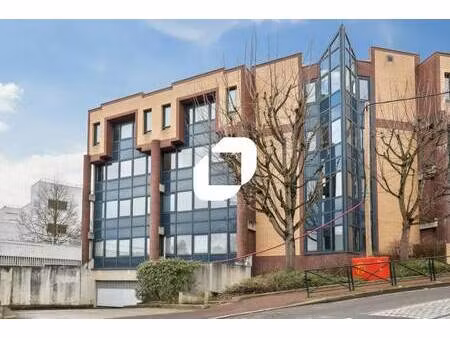 location bureaux 172 m²