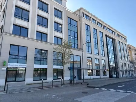 location bureaux 457 m²