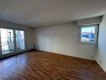 location appartement 1 pièce  30.01m²  rungis