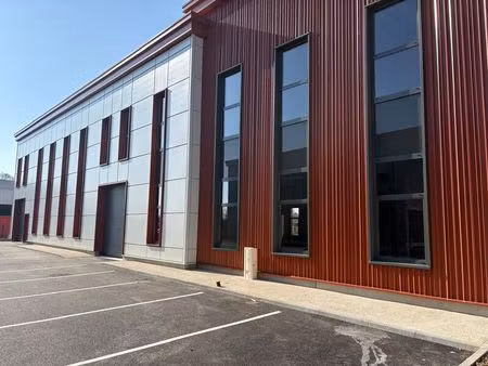 location local d’activités bailly romainvilliers 77700 954m²