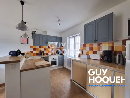 maison de ville en triplex 93 94 m² à beaujeu centre