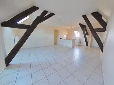 location appartement 4 pièces 70m² ligueil 37240