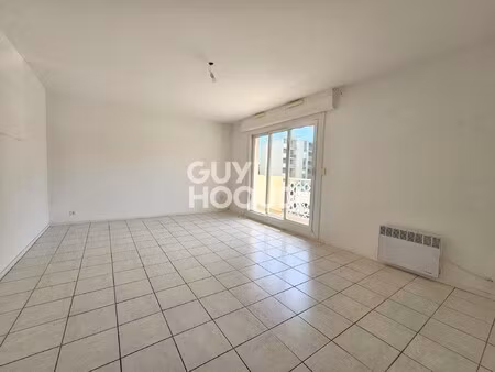 grand t3 avec balcon  garage et parking