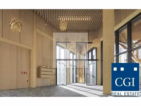 location bureaux 91 m² à 6 441 m²