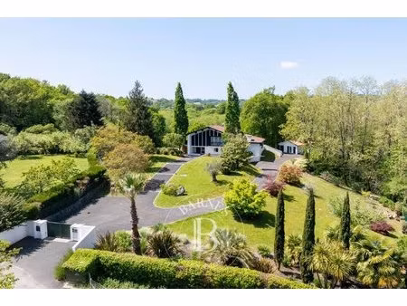 mouguerre  belle propriété au calme