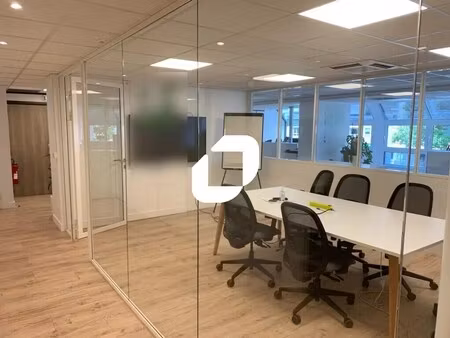 location bureaux 240 m²