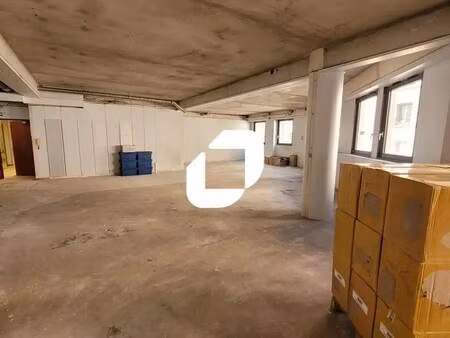 location bureaux 598 m²