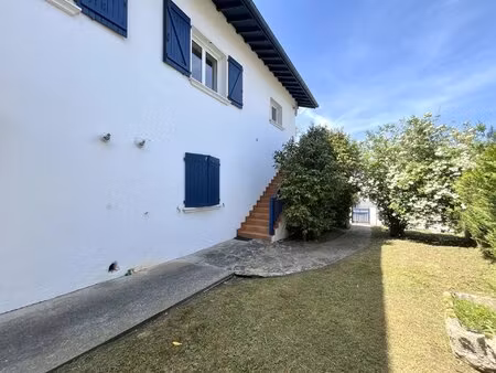 ciboure - appartement avec jardin et parking!
