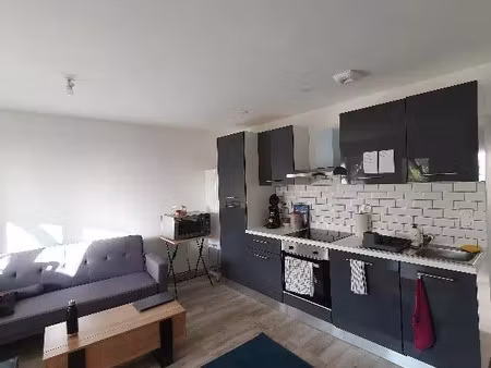 location appartement 3 pièces 41 m² à la réole (33190)