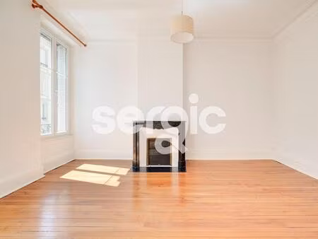 appartement de caractere / rue du grand verger / t4 85m²