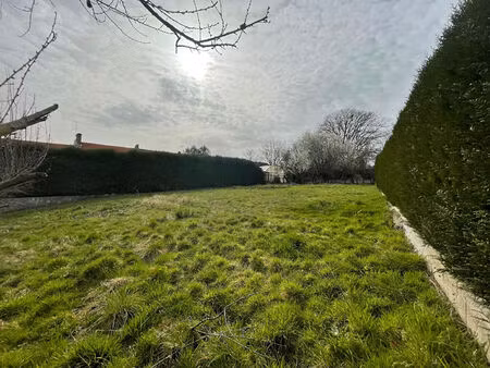 terrain à bâtir à proximité de la gare sncf
