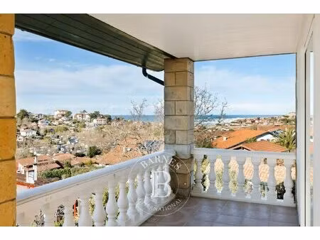 bidart - guethary  en position dominante  maison sur parcelle de 2 275 m²