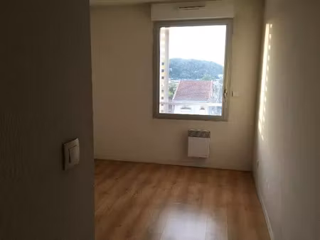 location appartement 3 pièces 66 m² à bordeaux (33000)