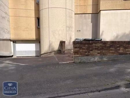 location parking le mans 72000