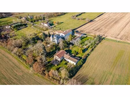 chateau  salles de reception et hotel - parc 2 5ha - albi