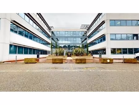 location bureaux 234 m² à 2 598 m²