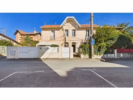 quartier saint charles - maison divisée avec parking