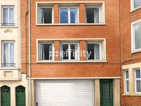 maison 8 pièces - 225 m²