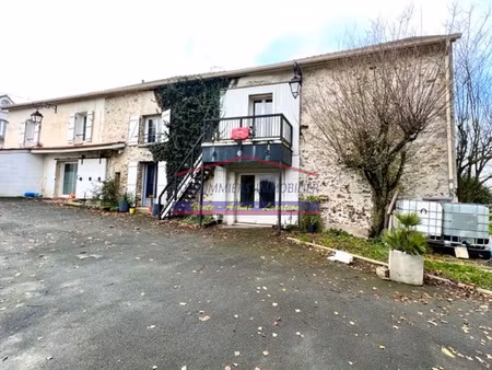 beau potentiel pour ce corps de ferme.