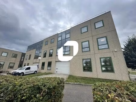 vente bureaux 1 334 m²
