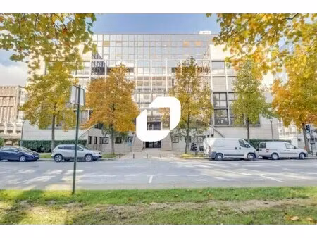 vente bureaux 818 m²