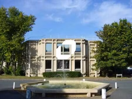 vente bureaux 2 124 m²