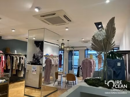 location commerce 90 m²