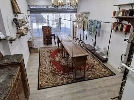 location commerce 70 m²