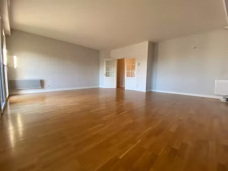 angers – place de la visitation / gare