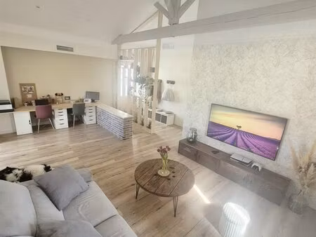 maison atypique avec jardin