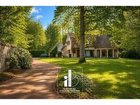 noisy-sur-école – propriété familiale de 260 m² au cœur d’un parc clos de 6 012 m².