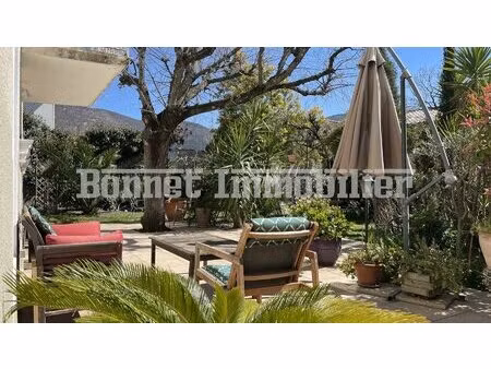 chaleureuse maison familiale à nyons