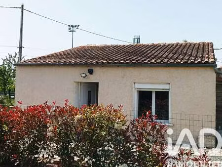 vente maison à corme-royal (17600) : à vendre / 34m² corme-royal