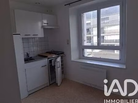 location appartement 2 pièces à carhaix-plouguer (29270) : à louer 2 pièces / 24m² carhaix