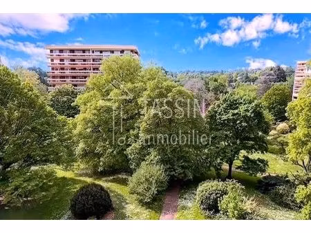 appartement pitance traversant avec vue degagee