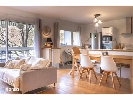 t4 traversant 88 m2 montessuy