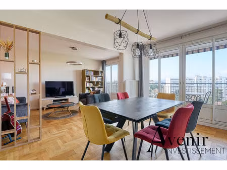 sainte foy les lyon - appartement familial t4/5 de 105m2 en dernier étage avec balcon et v