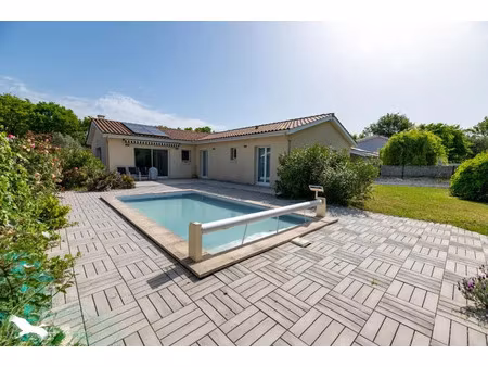 vente maison 7 pièces 131 m² à hourtin (33990)  453 444 €