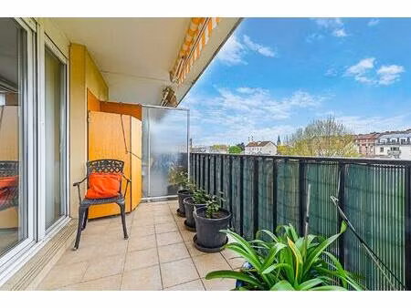 a moins de 15 minutes du métro école vétérinaire