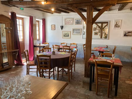 fonds de commerce café  hôtel et restaurant à chinon