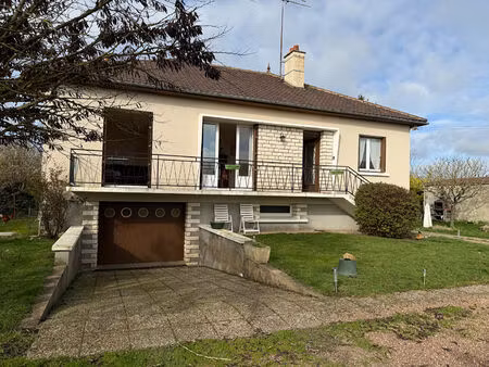 pavillon à faye-la-vineuse