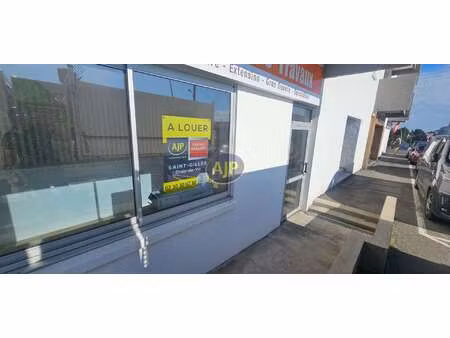 location bureaux et commerces à saint-gilles-croix-de-vie (85800) : à louer / 60m² saint-g