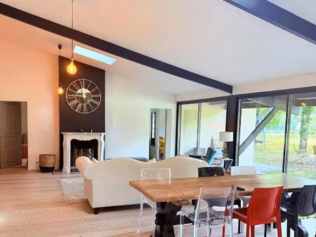 vente maison 5 pièces 140 m² à saint-sulpice-et-cameyrac (33450)  599 000 €